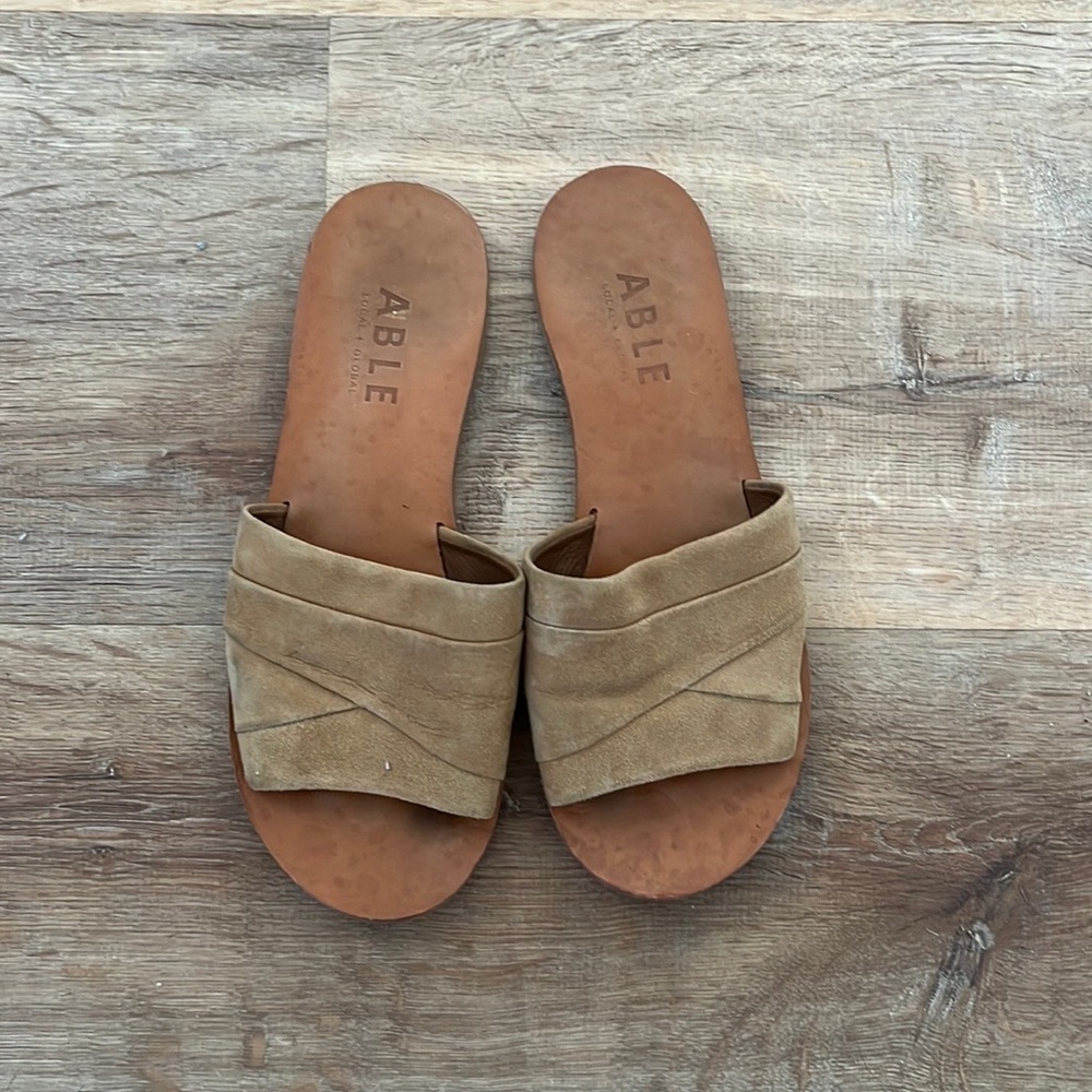 Able Sandal - image 4